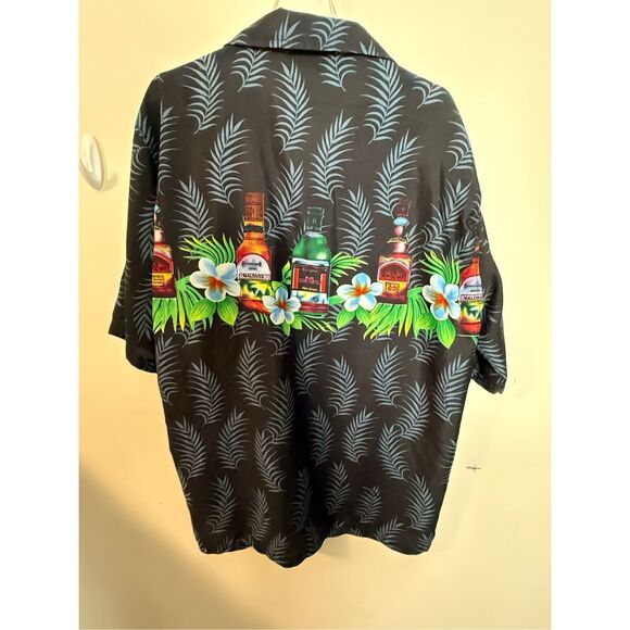 Hawaiian Beer Shirt PACIFIC & Co Crafted Beers Bottles Island Style Ale Draft Br - Picture 5 of 5